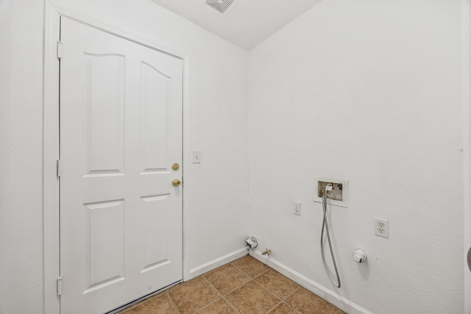 21399 S Haslem Ave, Riverdale, CA 93656