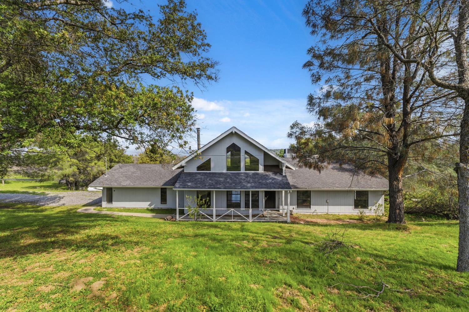 30449 Corral Dr, Coarsegold, CA 93614