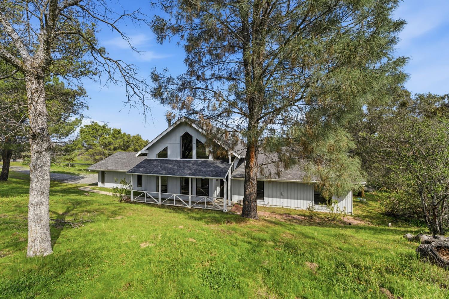 30449 Corral Dr, Coarsegold, CA 93614