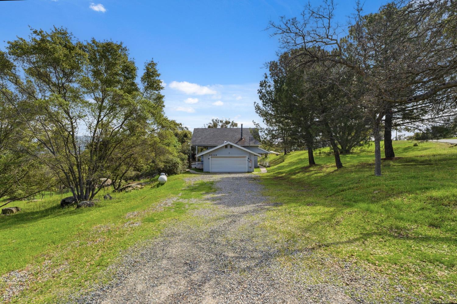 30449 Corral Dr, Coarsegold, CA 93614