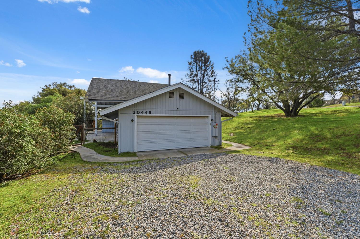 30449 Corral Dr, Coarsegold, CA 93614
