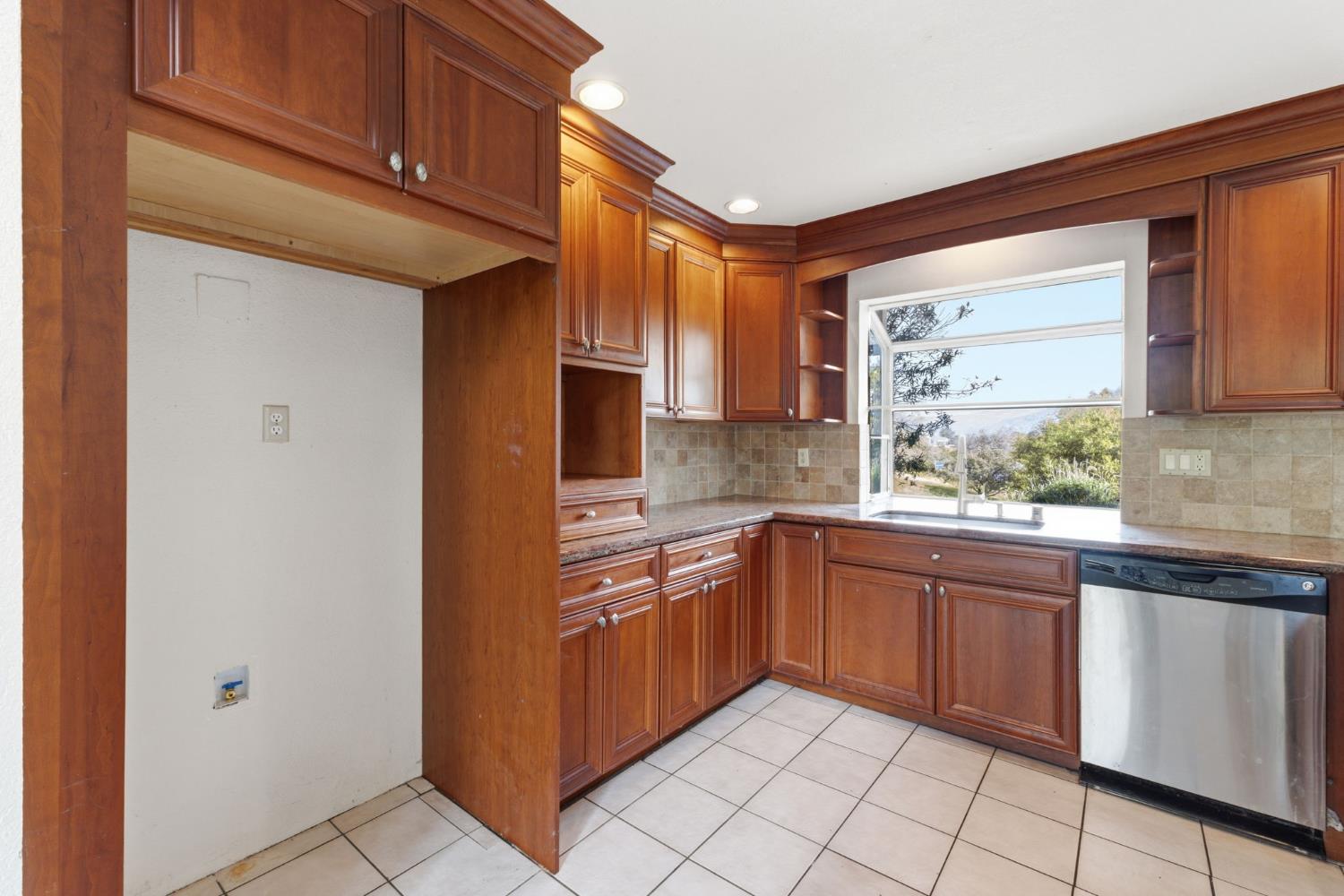 30449 Corral Dr, Coarsegold, CA 93614