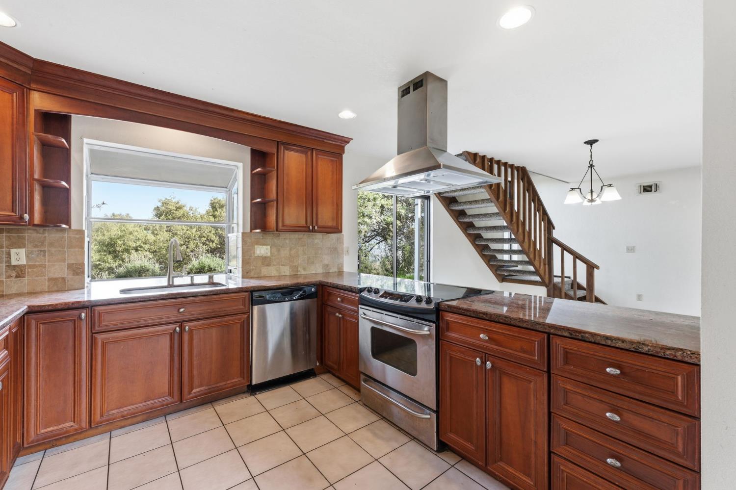 30449 Corral Dr, Coarsegold, CA 93614