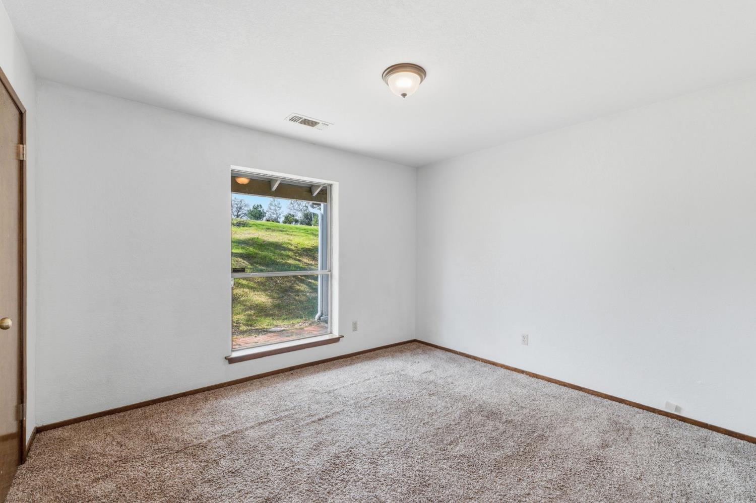 30449 Corral Dr, Coarsegold, CA 93614