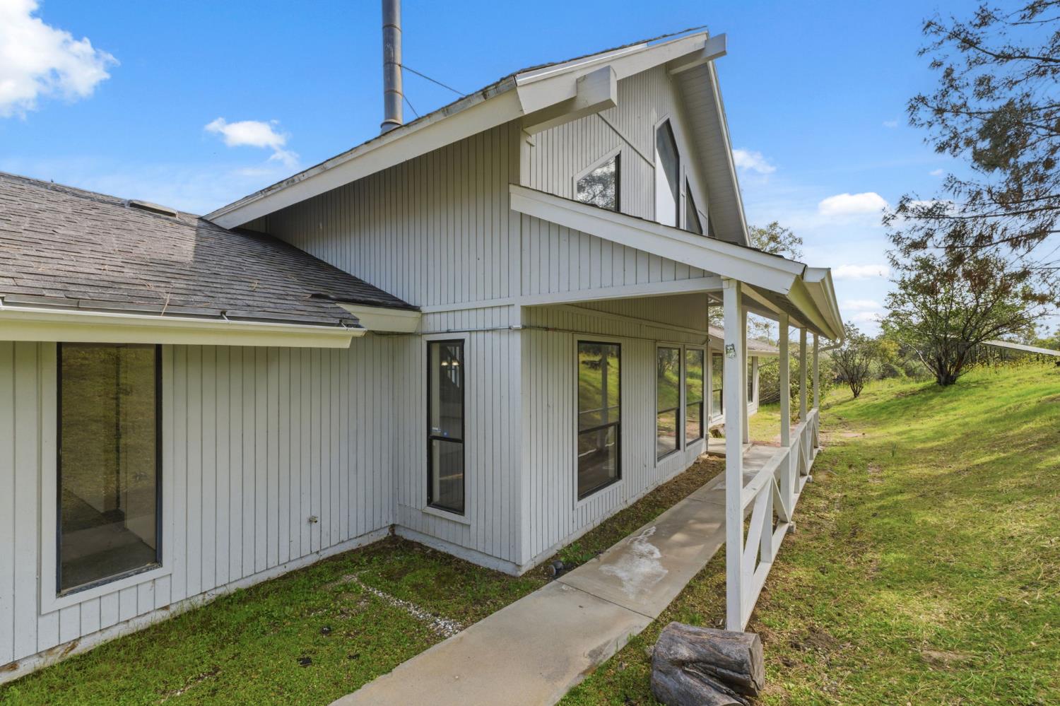 30449 Corral Dr, Coarsegold, CA 93614