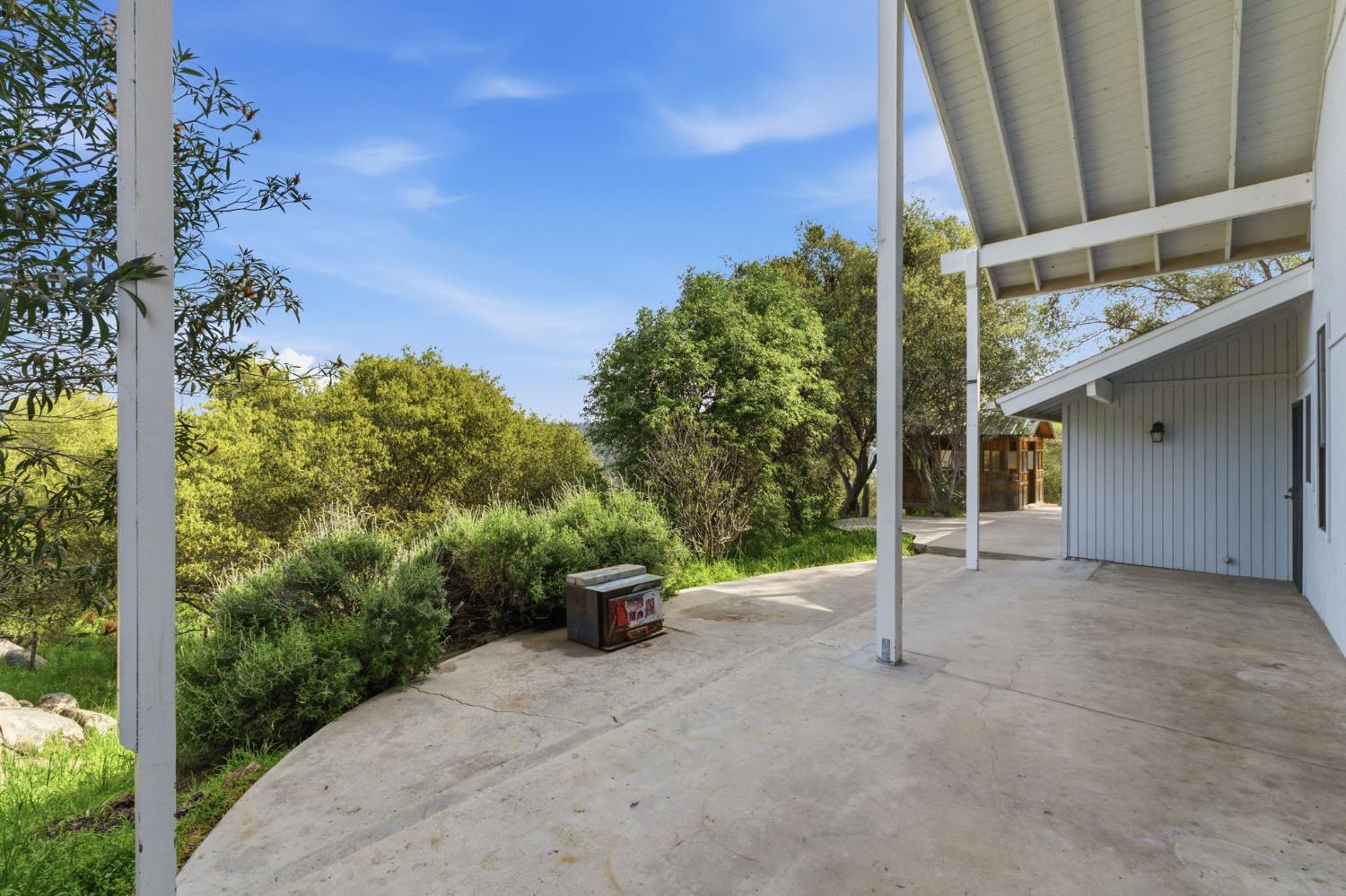 30449 Corral Dr, Coarsegold, CA 93614