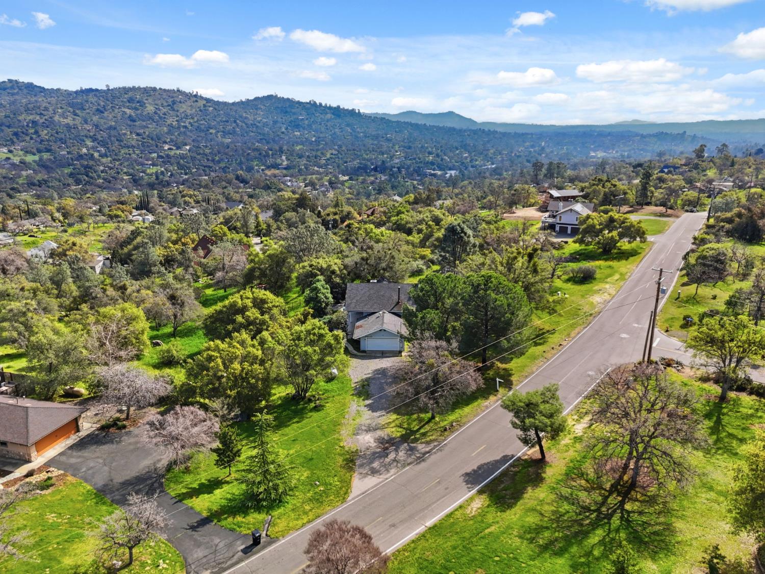 30449 Corral Dr, Coarsegold, CA 93614