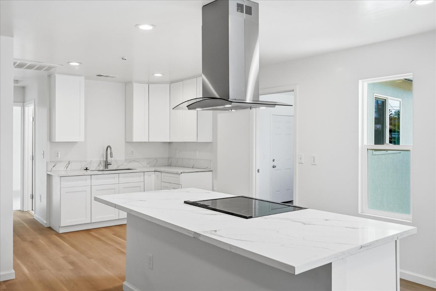 2020 Aspen St, Selma, CA 93662