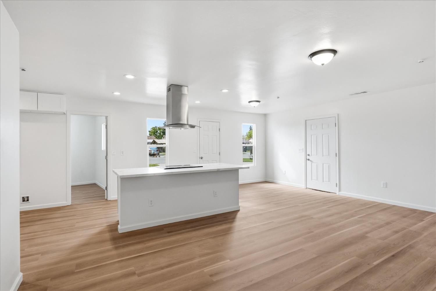 2020 Aspen St, Selma, CA 93662