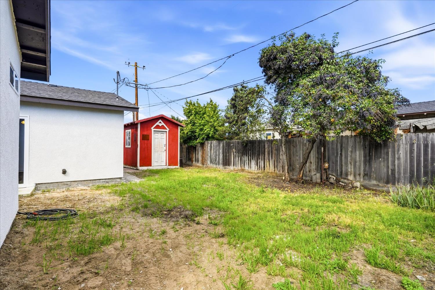 2020 Aspen St, Selma, CA 93662