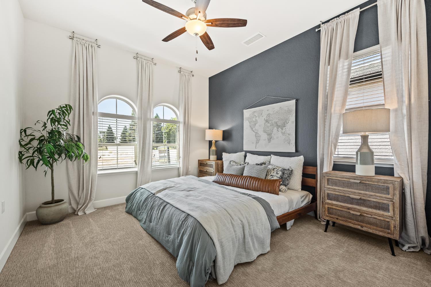 11214 N Via Ravenna Dr, Fresno, CA 93730