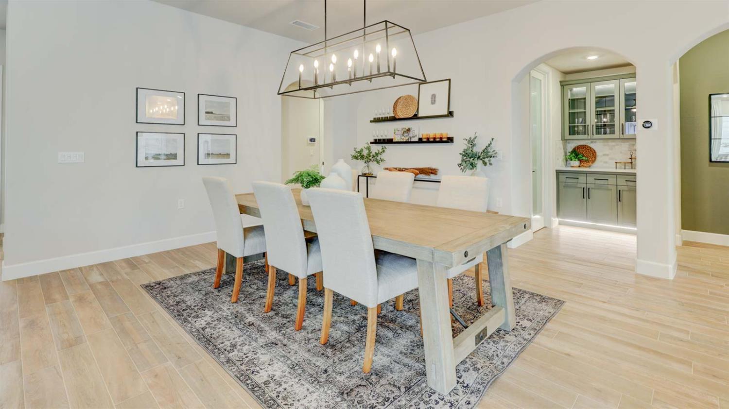 11206 N Via Ravenna Dr, Fresno, CA 93730