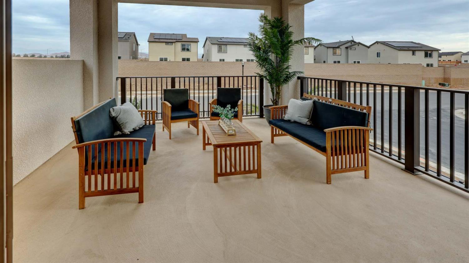 11206 N Via Ravenna Dr, Fresno, CA 93730