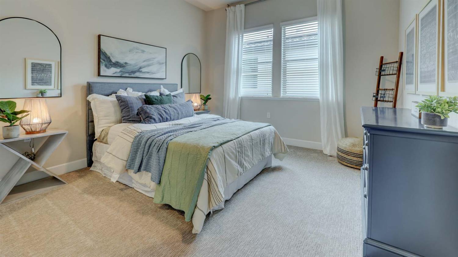 11206 N Via Ravenna Dr, Fresno, CA 93730