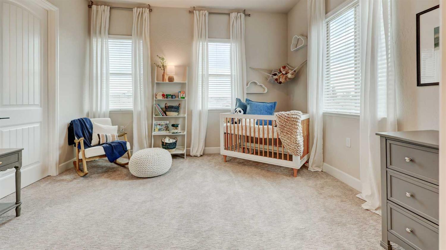 11206 N Via Ravenna Dr, Fresno, CA 93730