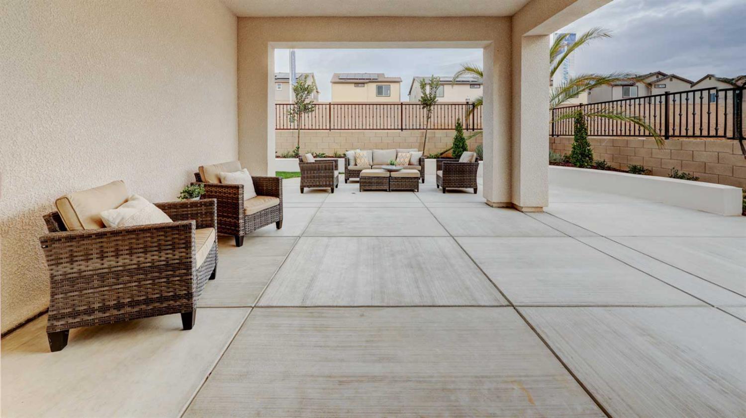 11206 N Via Ravenna Dr, Fresno, CA 93730