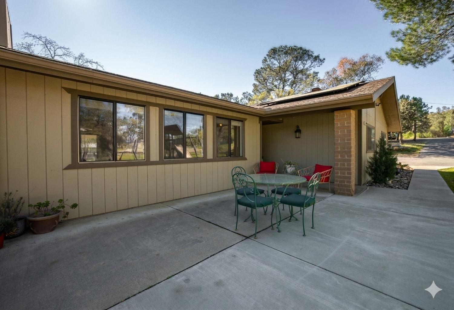 30451 Horseshoe Dr, Coarsegold, CA 93614