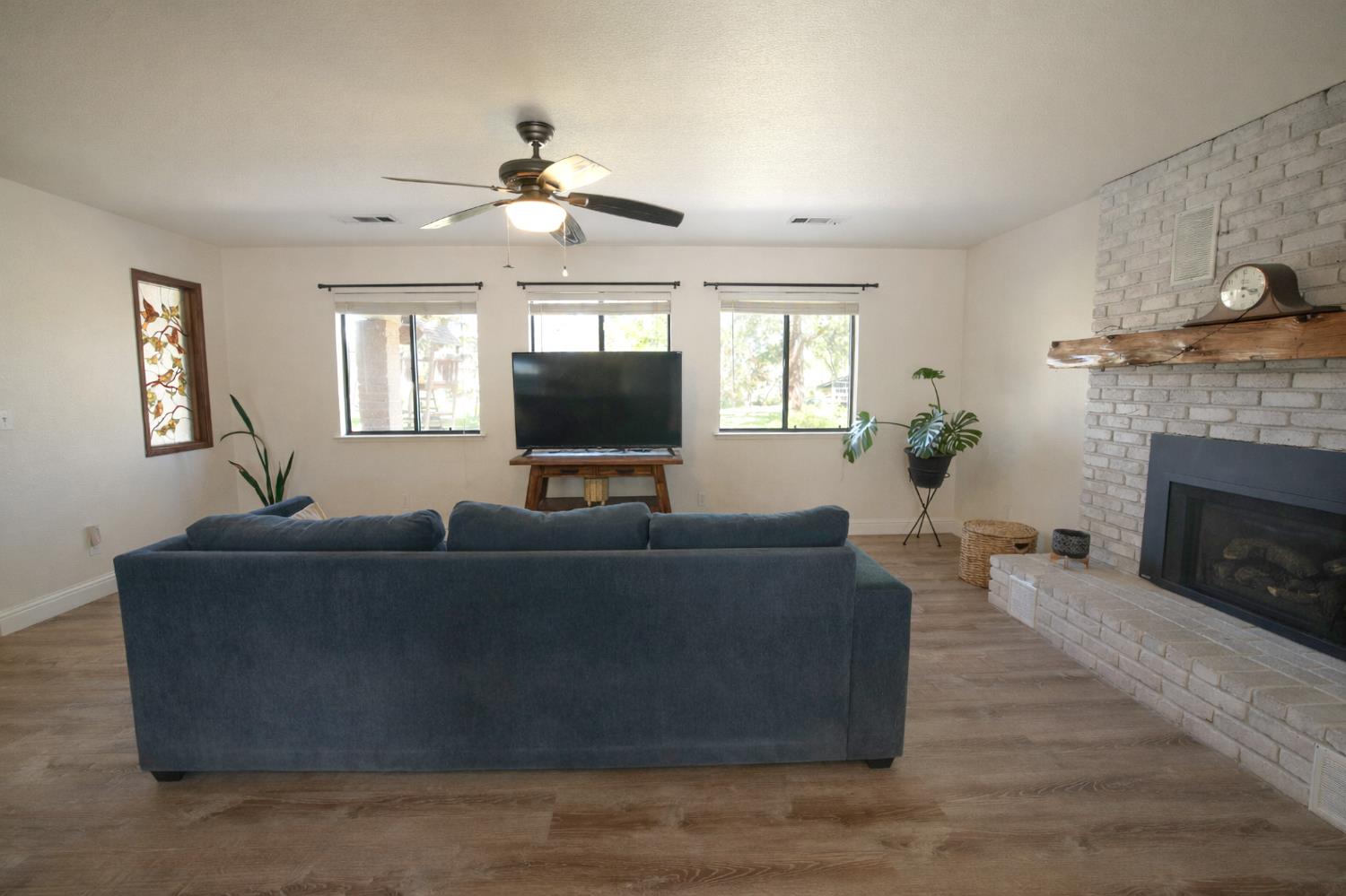 30451 Horseshoe Dr, Coarsegold, CA 93614