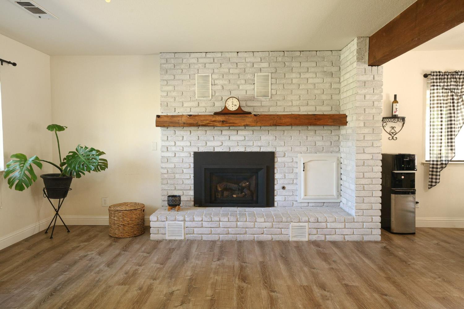 30451 Horseshoe Dr, Coarsegold, CA 93614