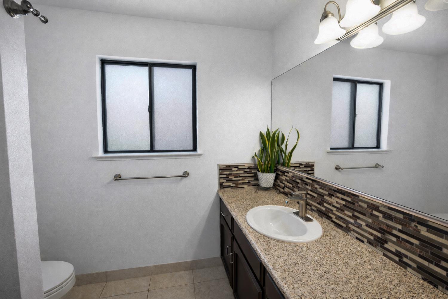 30451 Horseshoe Dr, Coarsegold, CA 93614