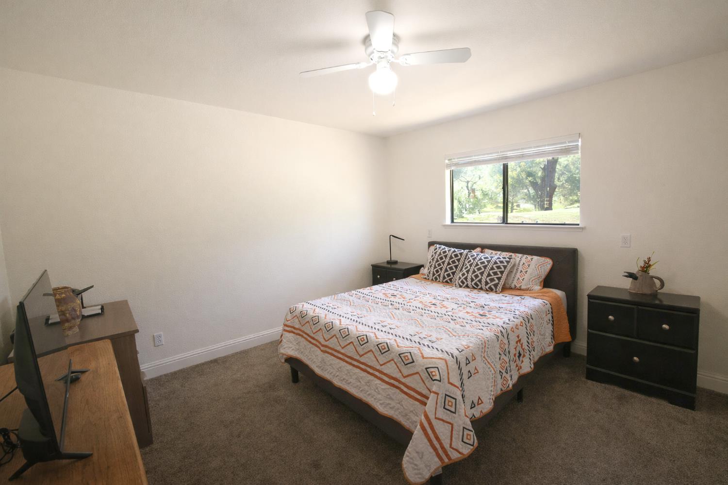 30451 Horseshoe Dr, Coarsegold, CA 93614