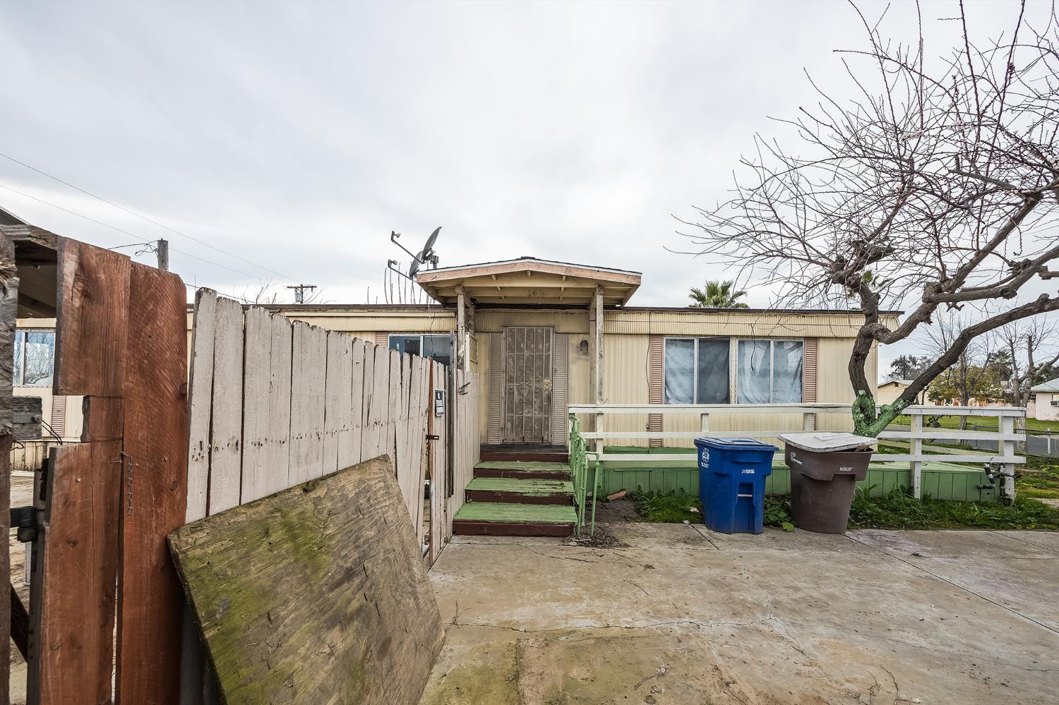 9631 Garden, Hanford, CA 93230