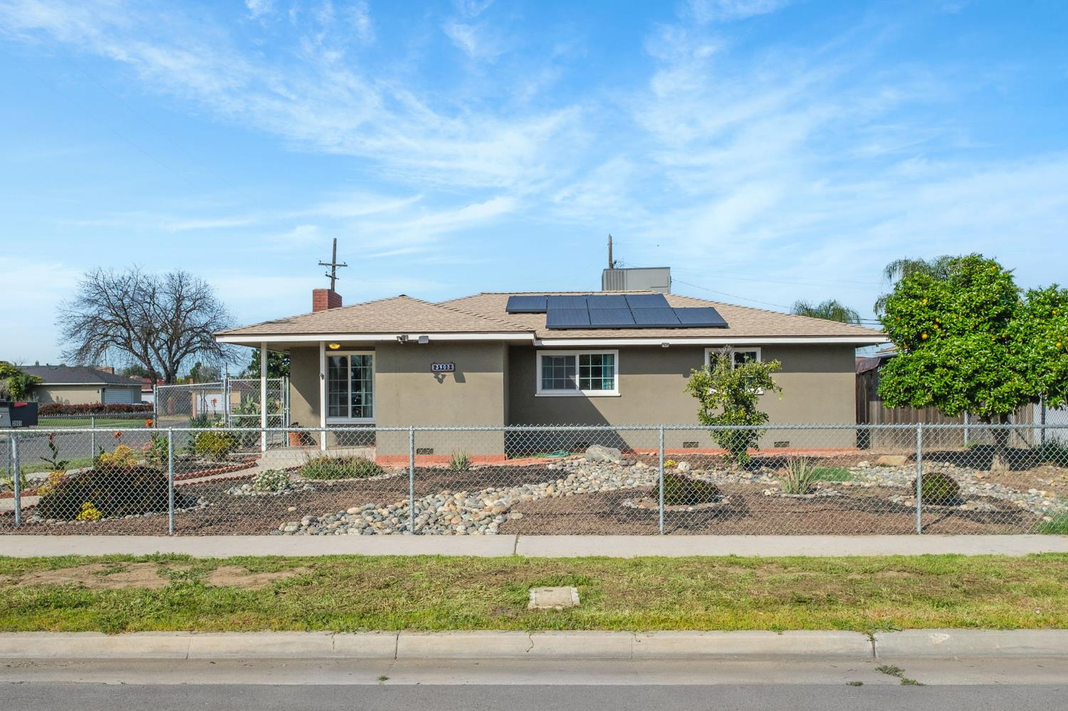 3905 E Cortland Ave, Fresno, CA 93726