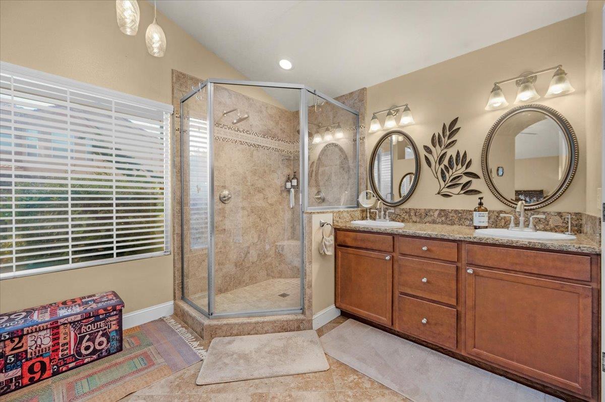 1779 E Niles Ave, Fresno, CA 93720