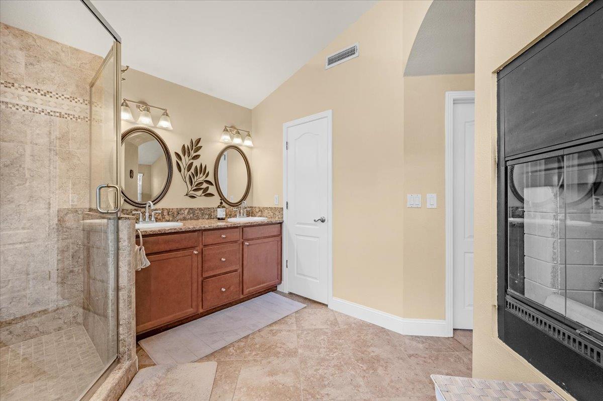 1779 E Niles Ave, Fresno, CA 93720