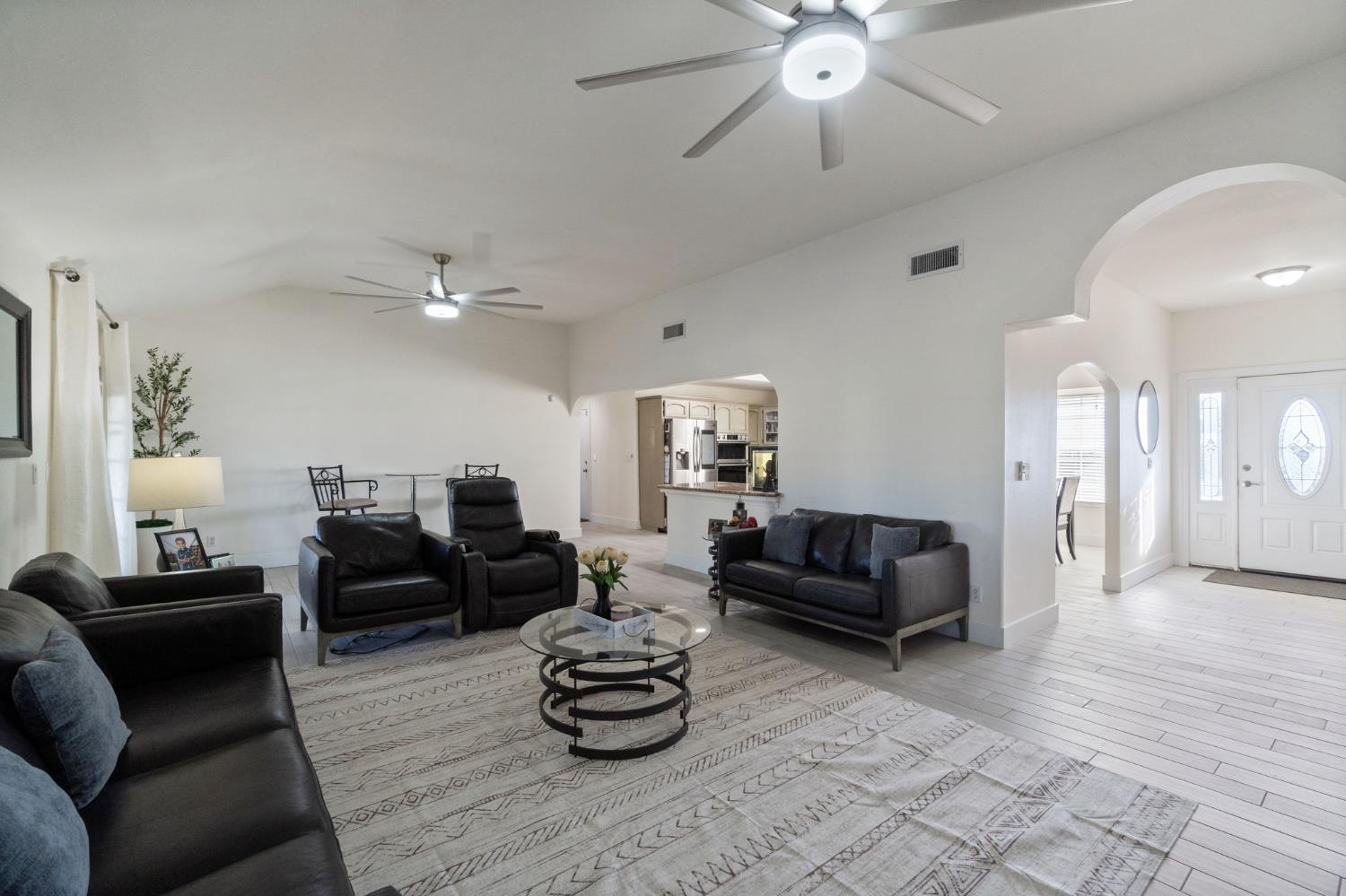 18294 Road 27, Madera, CA 93638