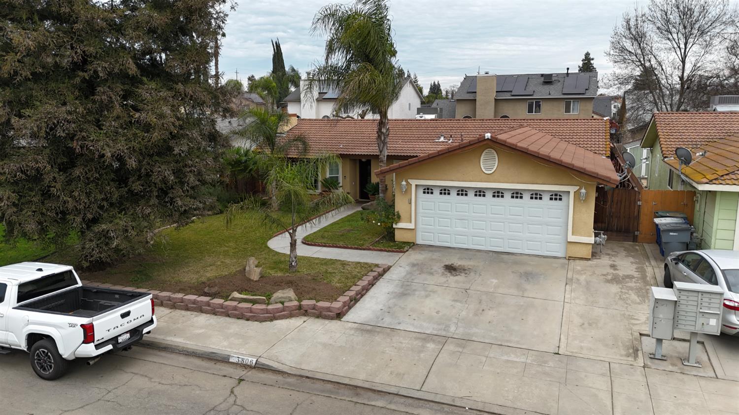 3806 N Cleo, Fresno, CA 93722