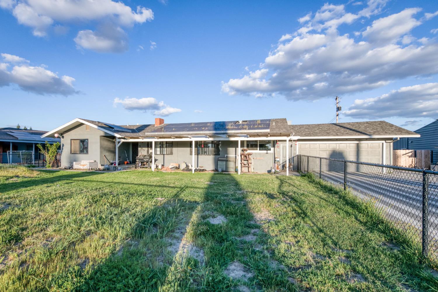 560 10Th Ave, Kingsburg, CA 93631