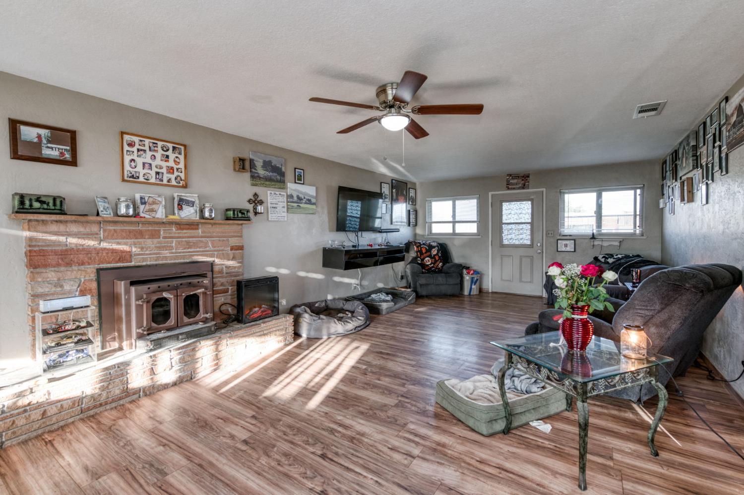 560 10Th Ave, Kingsburg, CA 93631