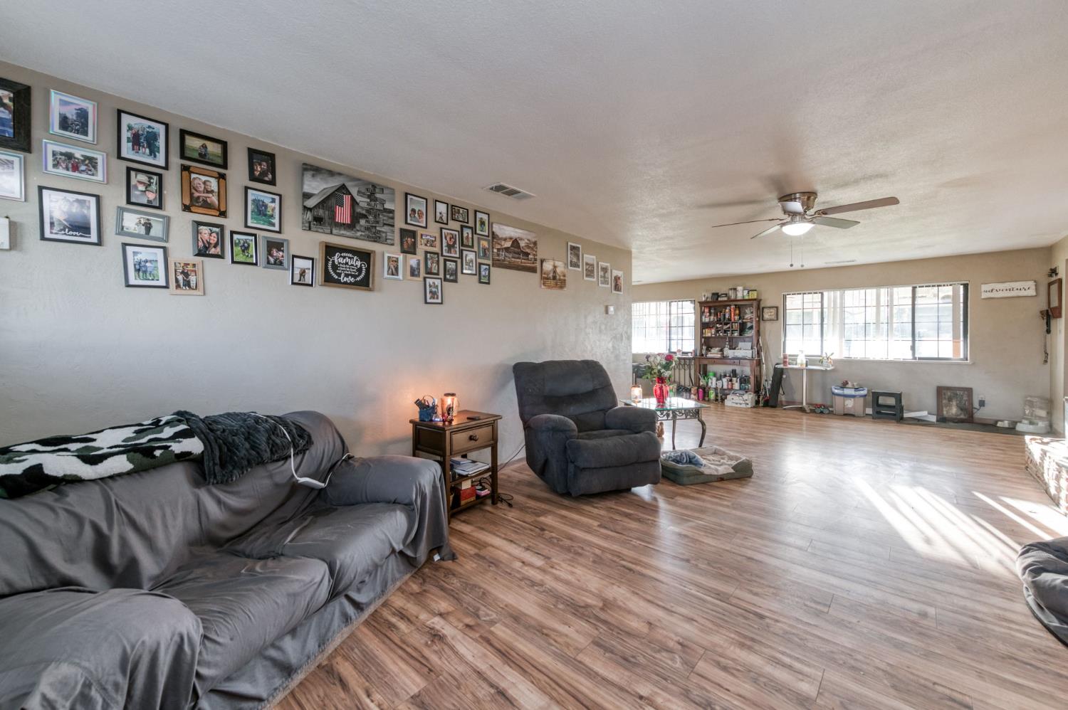 560 10Th Ave, Kingsburg, CA 93631