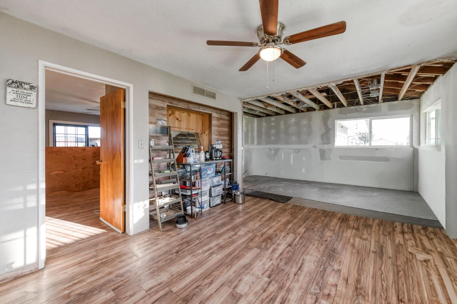 560 10Th Ave, Kingsburg, CA 93631