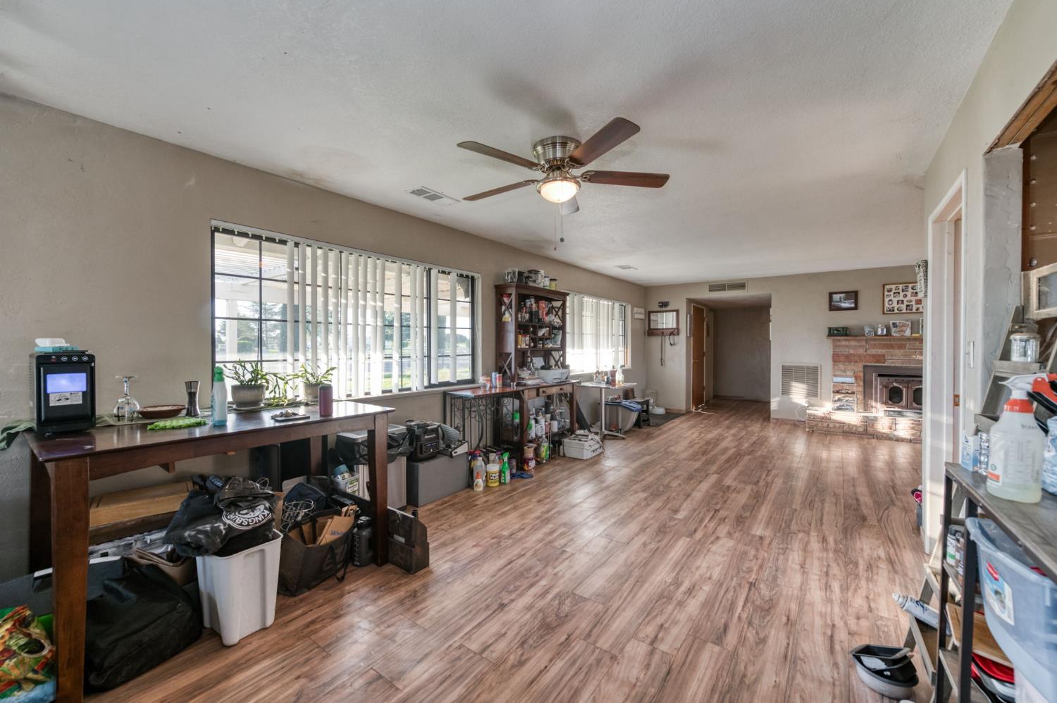 560 10Th Ave, Kingsburg, CA 93631