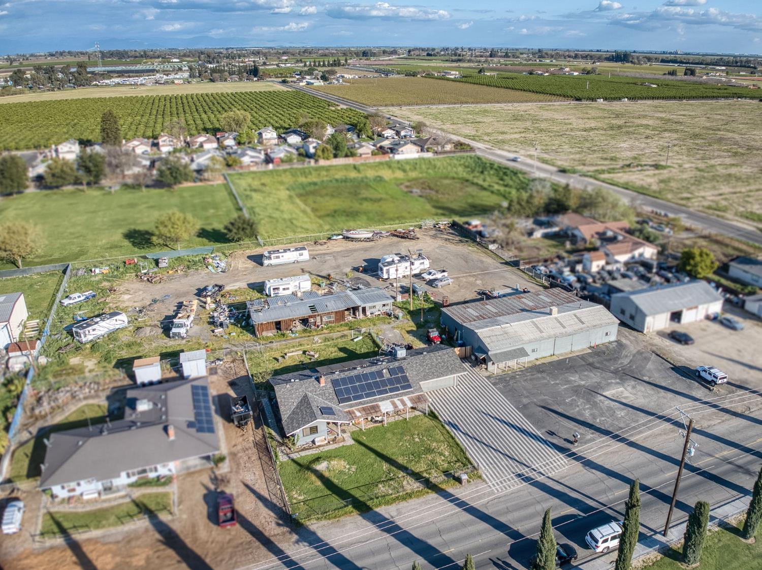 560 10Th Ave, Kingsburg, CA 93631