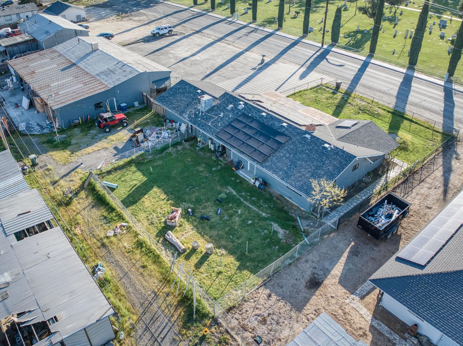 560 10Th Ave, Kingsburg, CA 93631