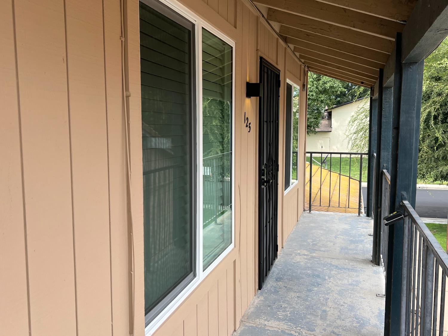 657 W Parlier Ave #125, Reedley, CA 93654
