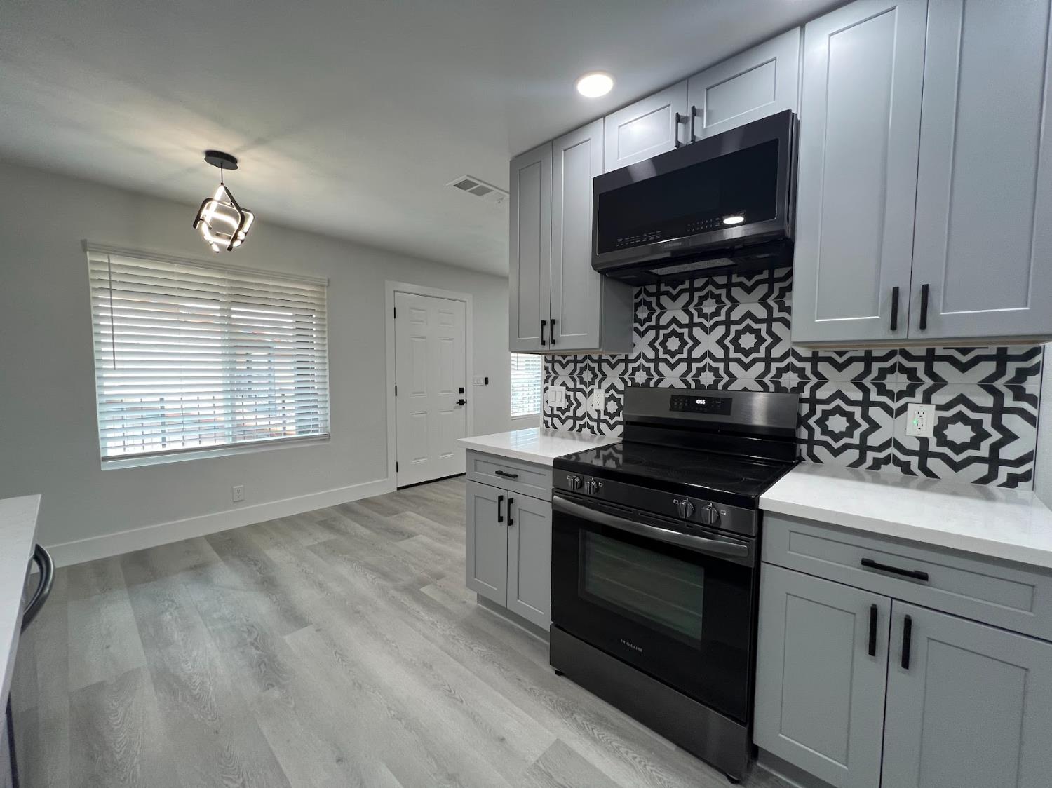 657 W Parlier Ave #125, Reedley, CA 93654