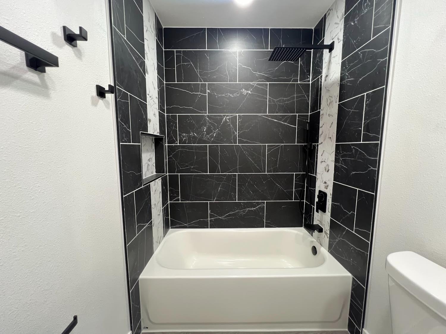657 W Parlier Ave #125, Reedley, CA 93654