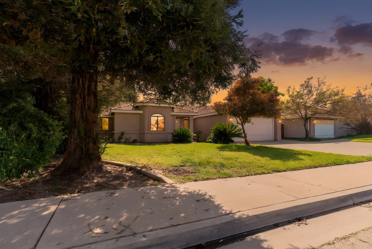 2019 Oak St, Selma, CA 93662