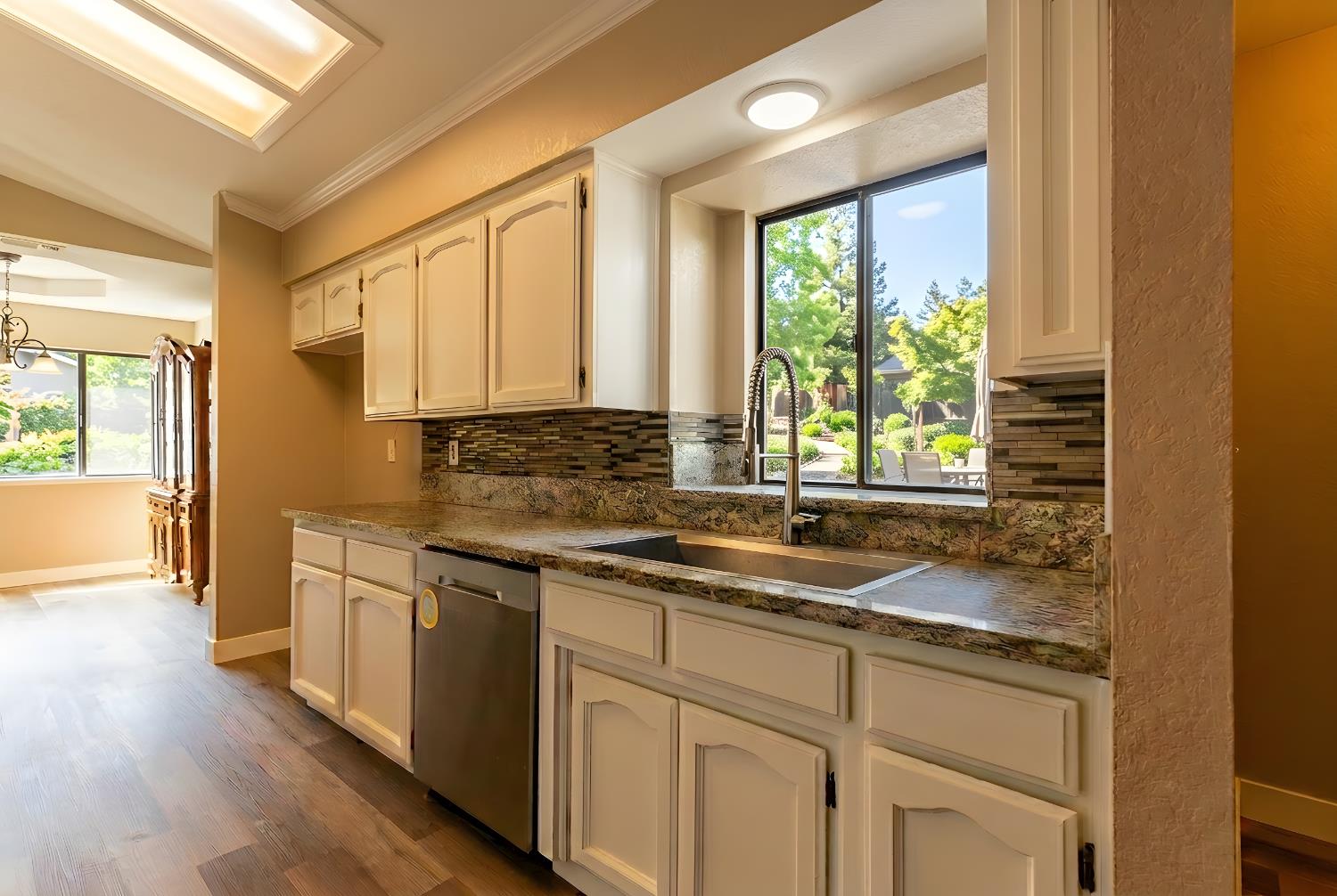 2019 Oak St, Selma, CA 93662