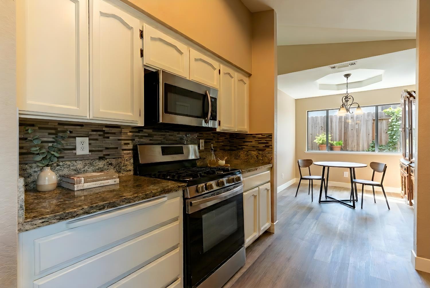 2019 Oak St, Selma, CA 93662