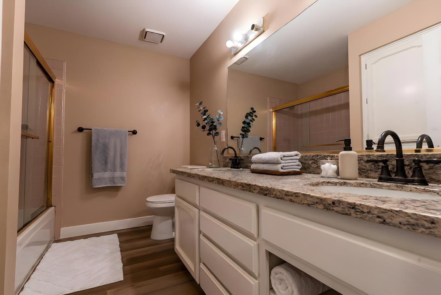 2019 Oak St, Selma, CA 93662