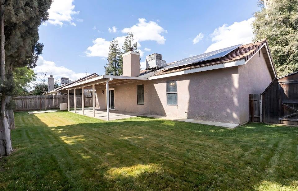 2019 Oak St, Selma, CA 93662