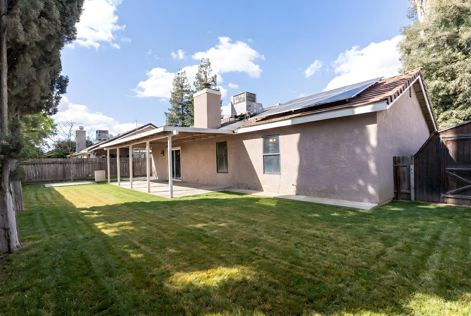 2019 Oak St, Selma, CA 93662