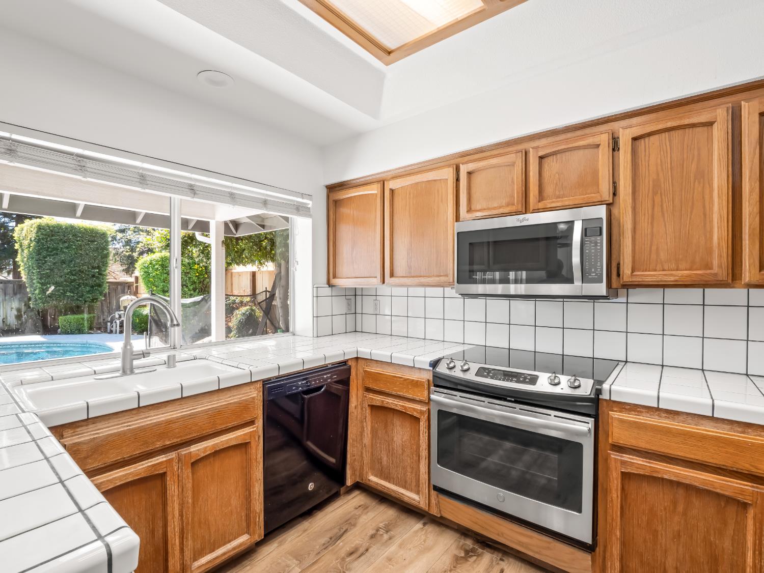 1587 E Trenton Ave, Fresno, CA 93720