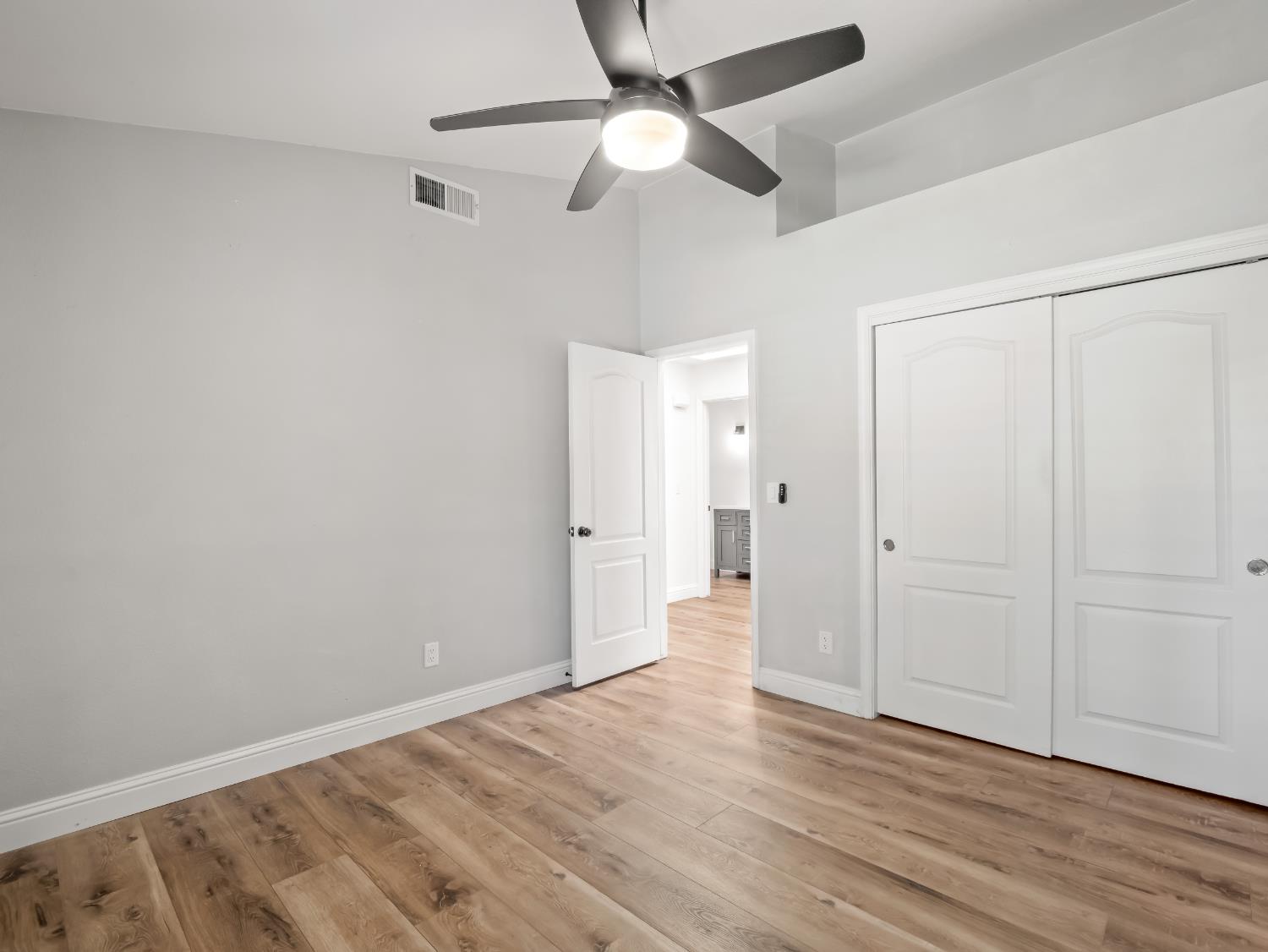 1587 E Trenton Ave, Fresno, CA 93720