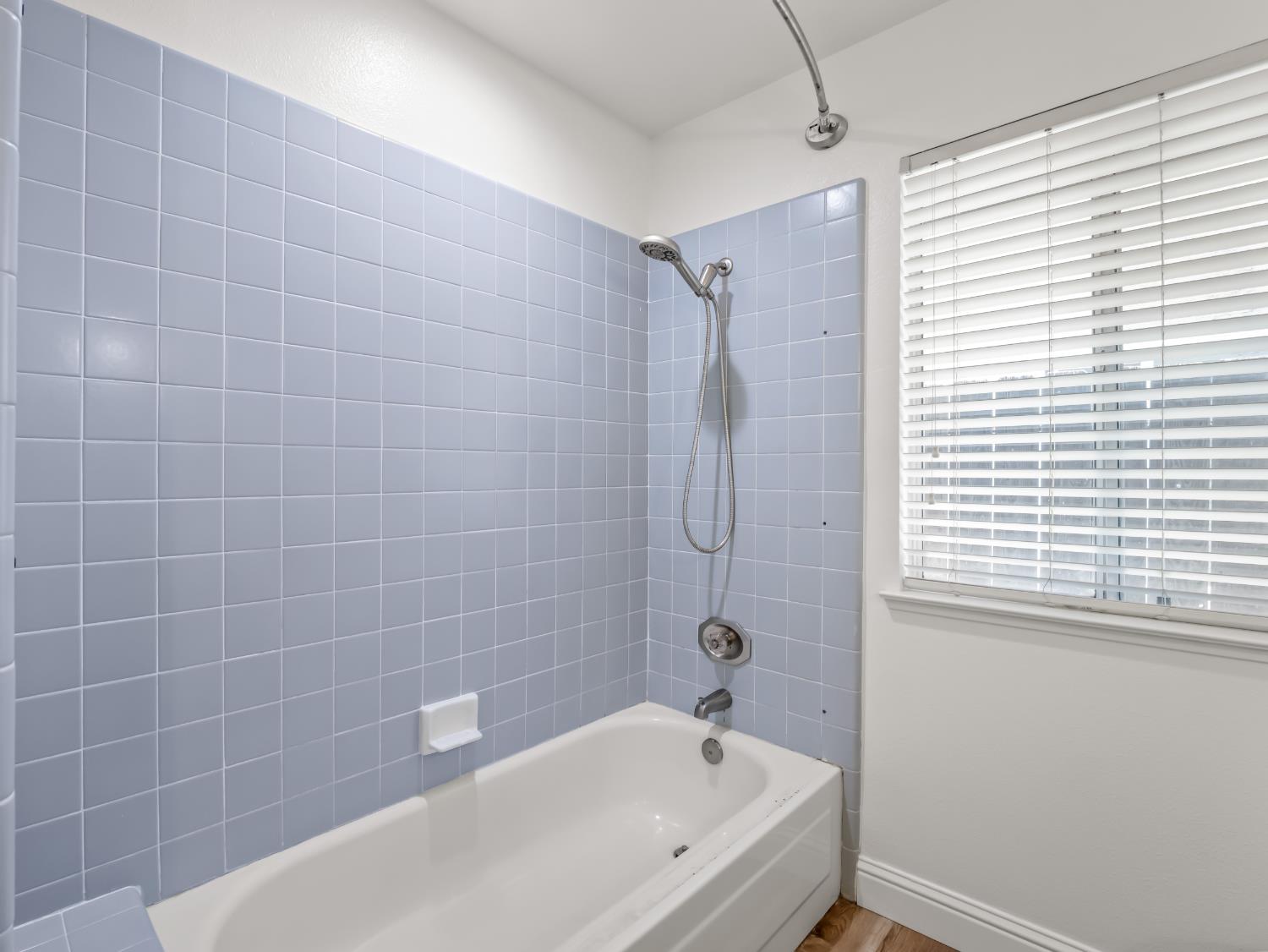 1587 E Trenton Ave, Fresno, CA 93720